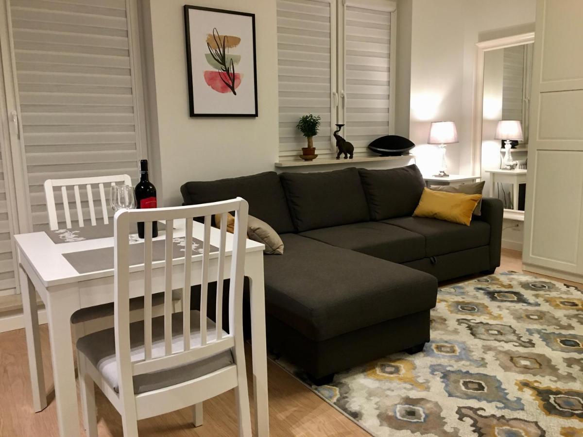 Apartament Flora Deluxe Naswietlanie Uv เบียวิสตอก ภายนอก รูปภาพ